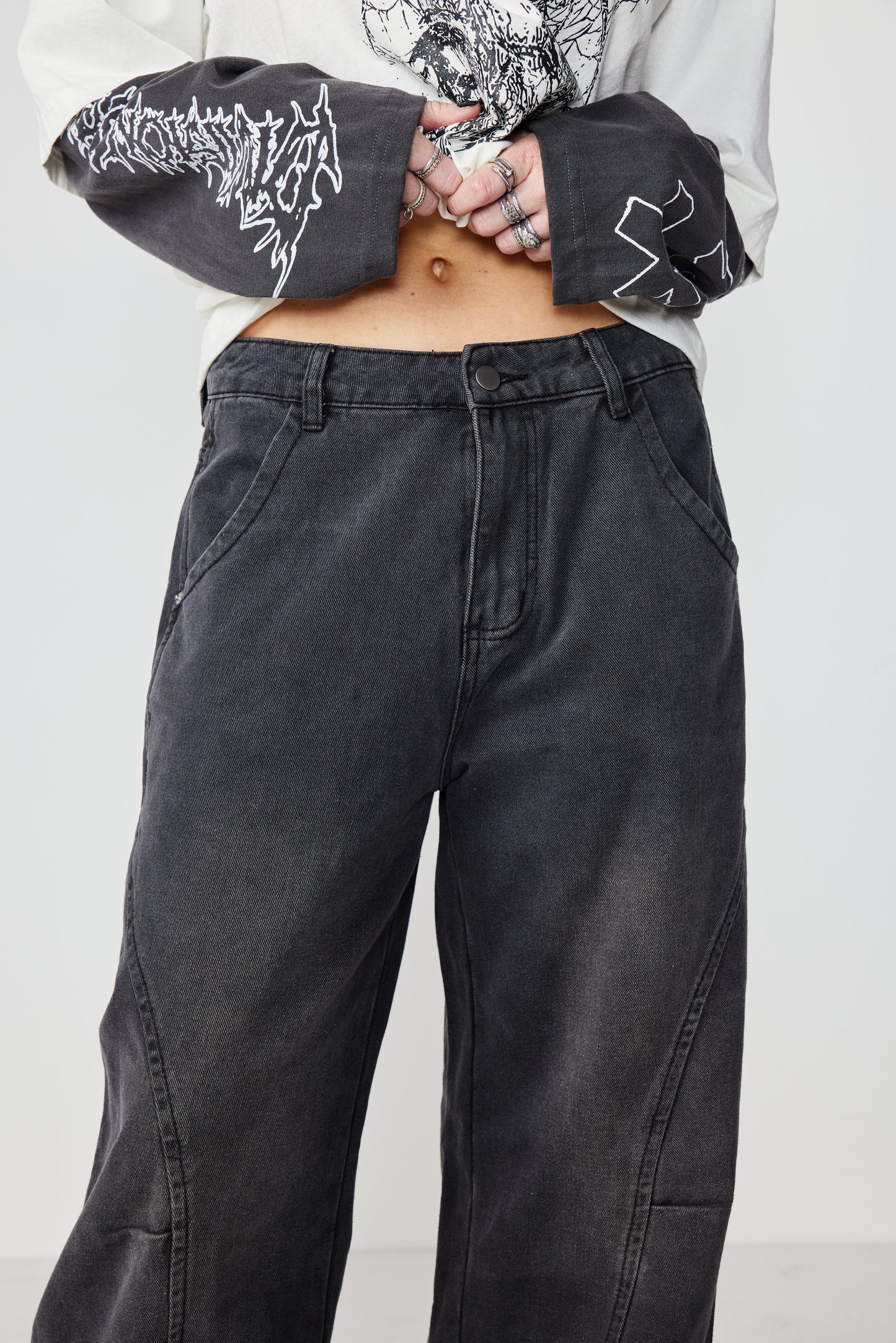 FADED BLACK WIDE LEG JEANS