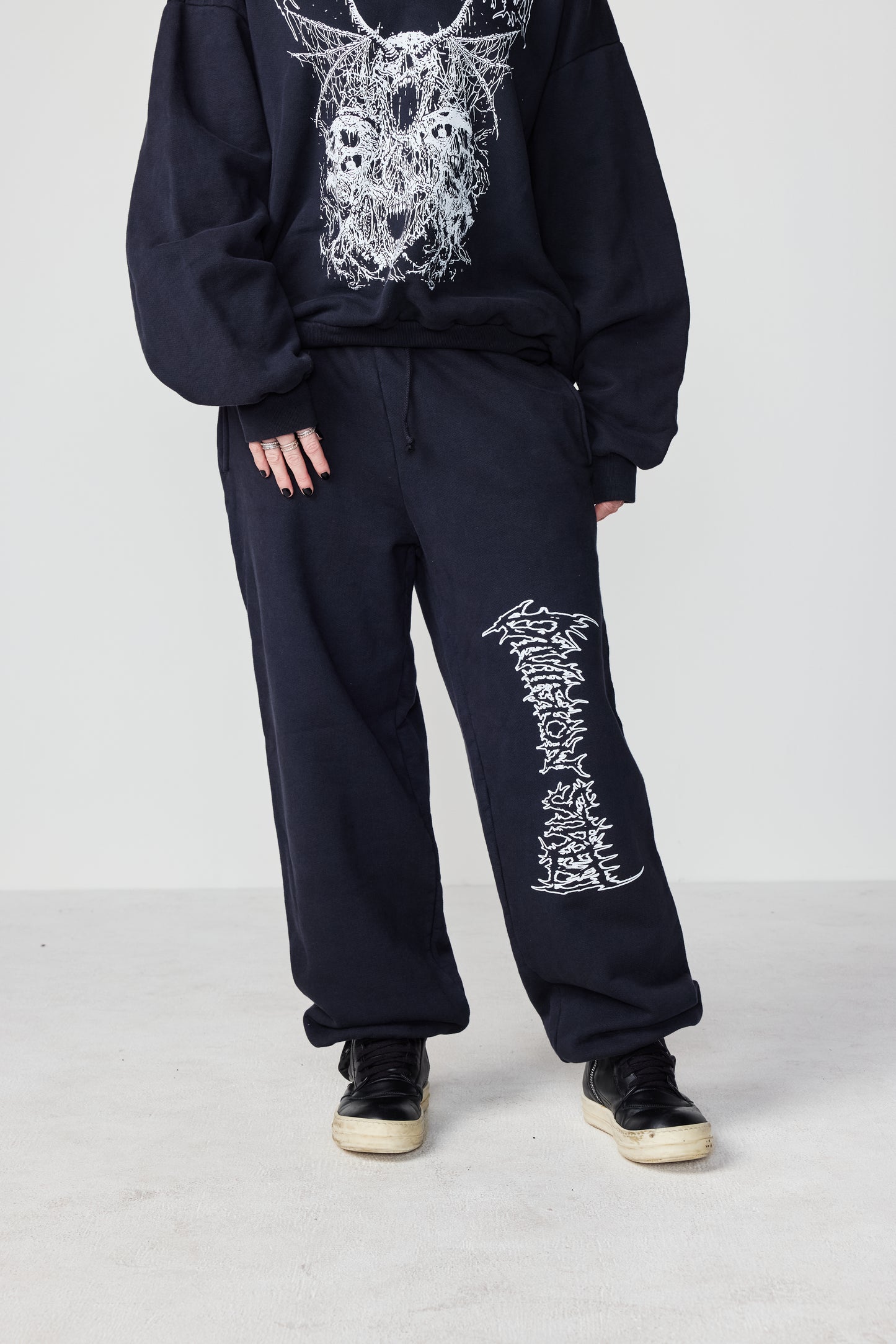 THE 'DARKTHRONE' SWEATS