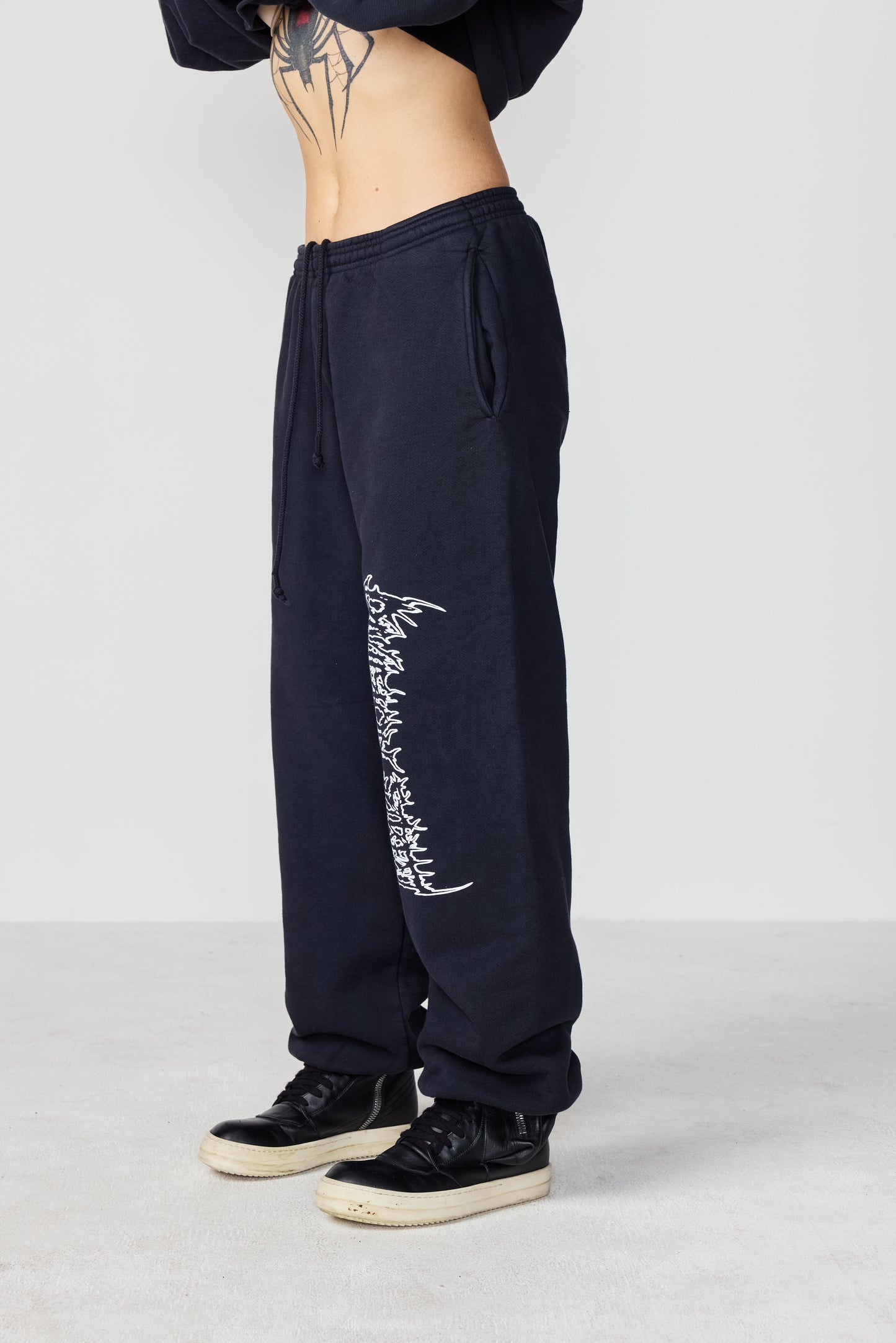 THE 'DARKTHRONE' SWEATS