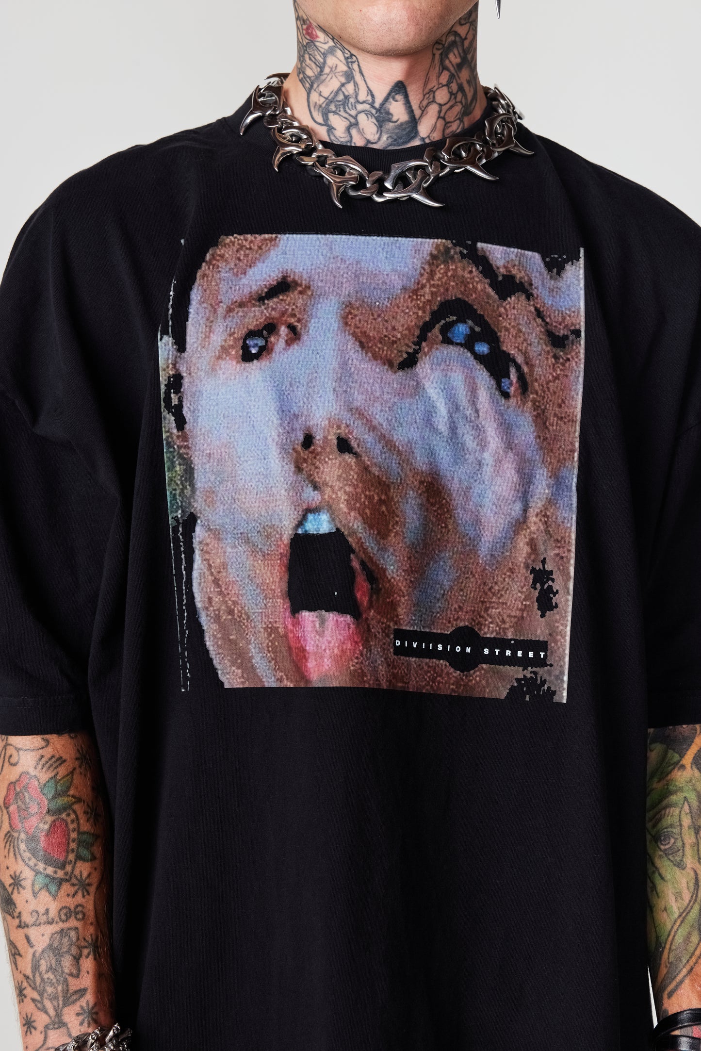 THE 'FACEWARP' T